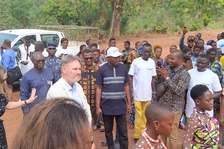 Mission de l’Ambassade des Pays-Bas à Djidja GRASID ONG Accueille une mission de l'Ambassade des Pays-Bas projet PIASN